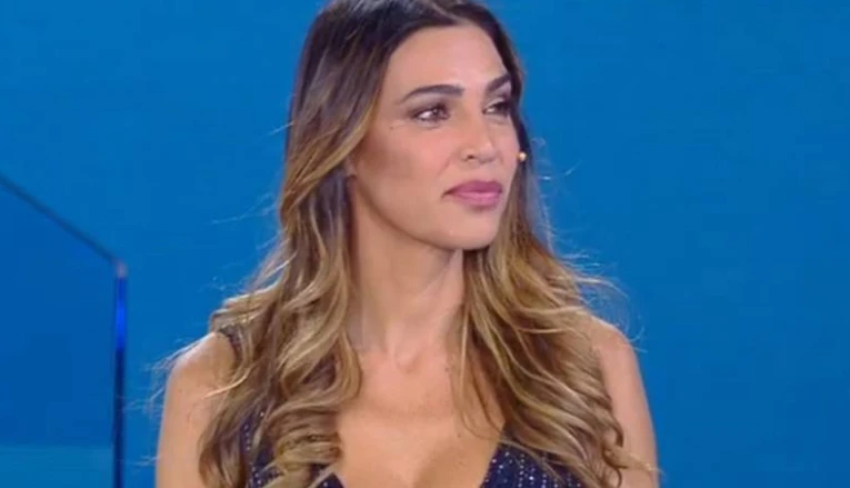 Cecilia Capriotti truffata online: "Gli ho dato 10mila euro, ha cercato di stuprare una showgirl italiana"