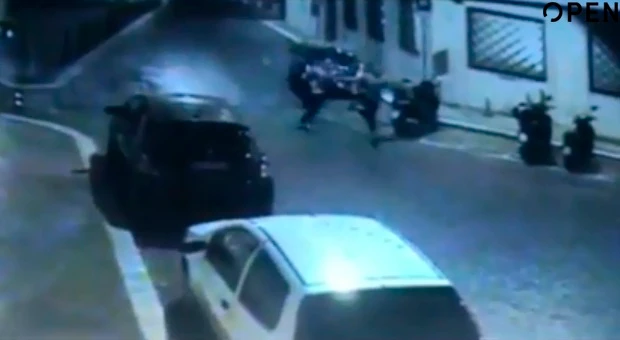 Carabiniere ucciso a Roma, il video che mostra la fuga dei due presunti assassini