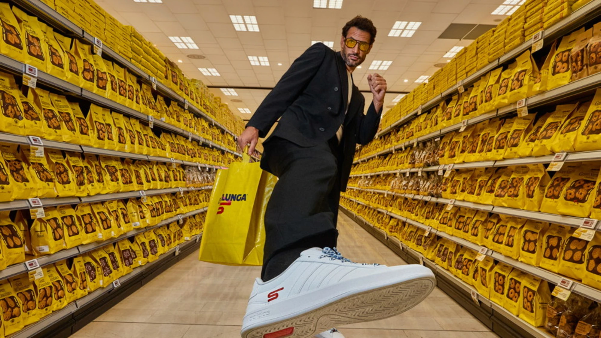 Da Esselunga una sneaker in edizione limitata per i lovers
