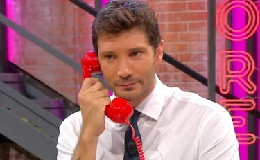 Affari Tuoi, sfottò di Stefano De Martino a Giorgio: "Odiosi e inguardabili"