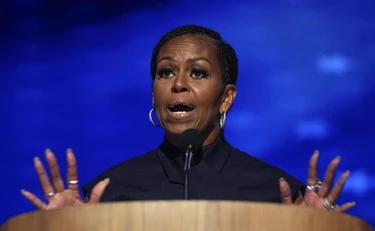 Michelle Obama, lo sfogo: "Fase di transizione, vado in terapia"