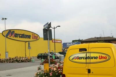Mercatone Uno, "2 offerte affidabili per 11 punti vendita"