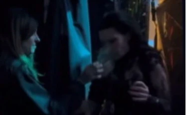 Laura Pausini interrompe il concerto: "Maschera d'ossigeno"