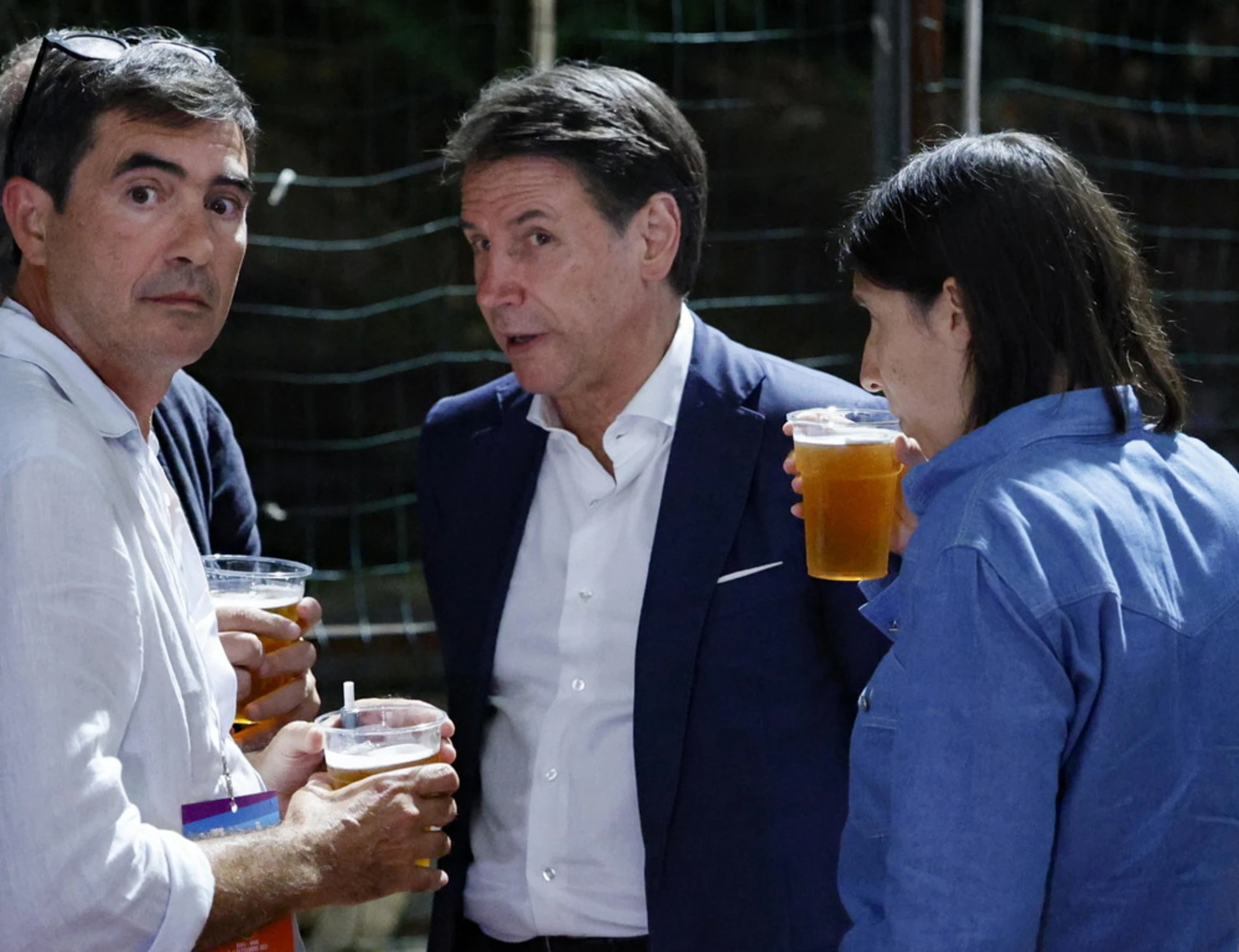 Pd "liquefatto" in aula: clamoroso, ecco su cosa si spaccano