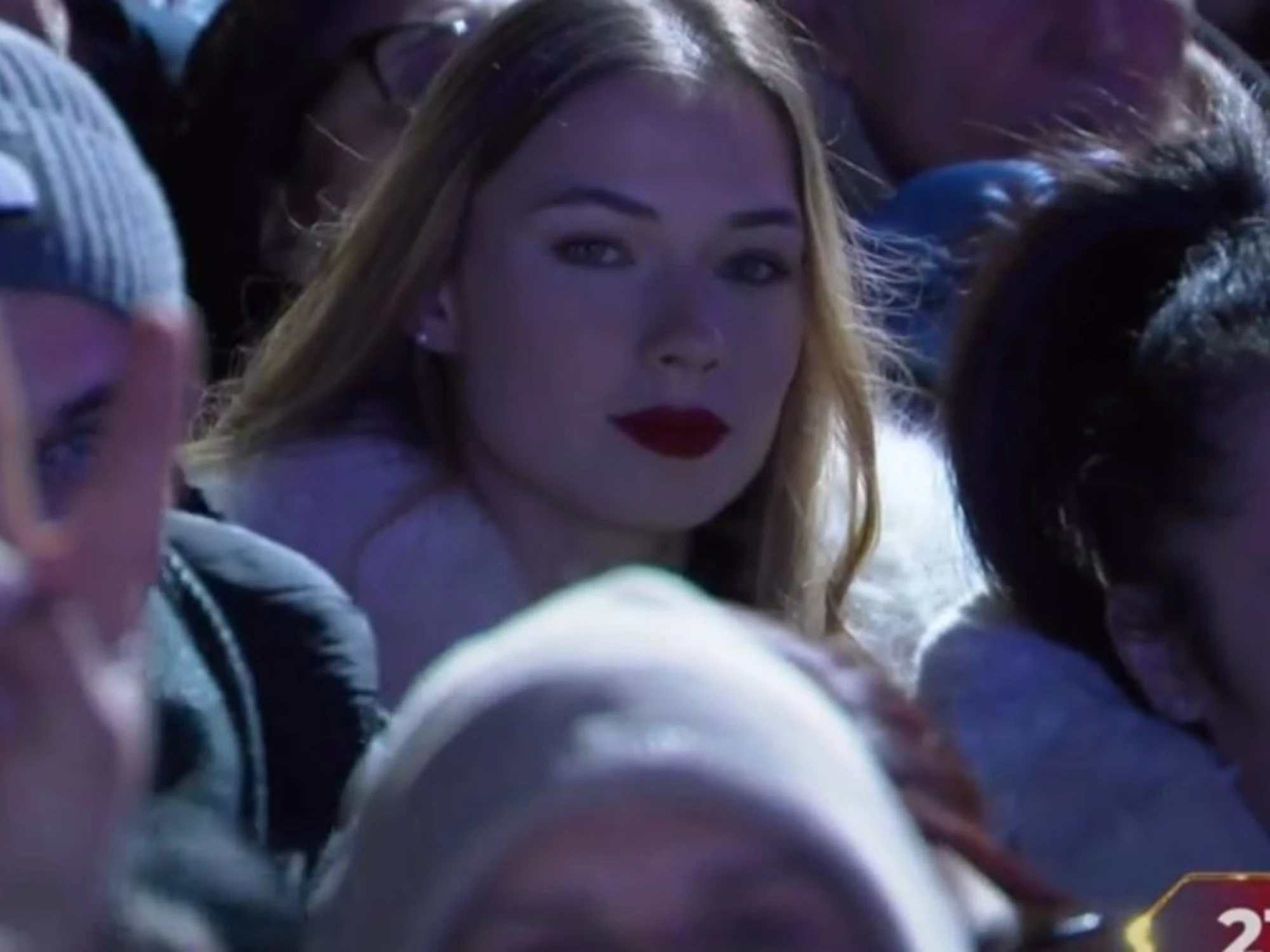 L'Anno che verrà: la foto della ragazza che fa impazzire mezza Italia