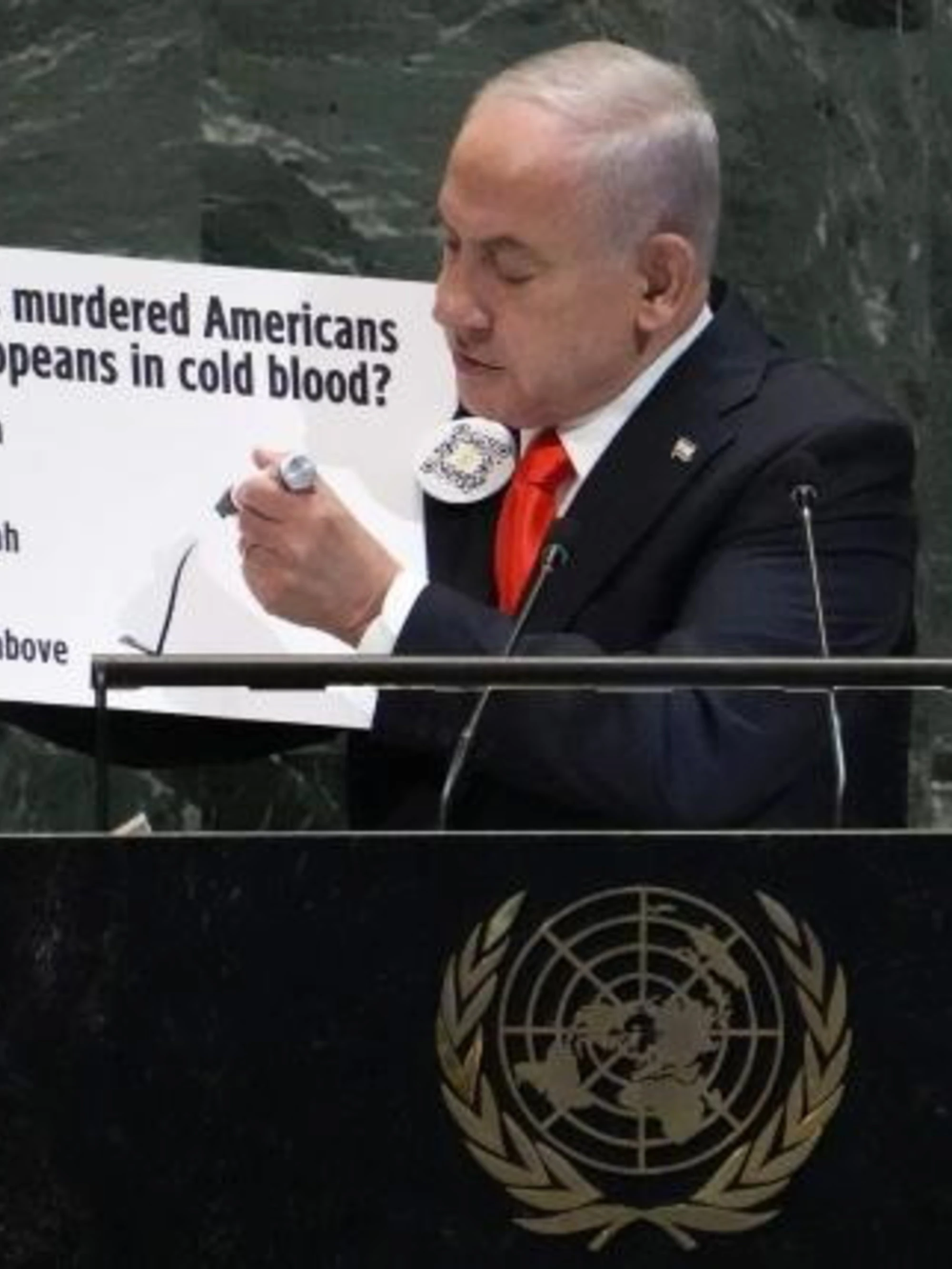 Netanyahu, show all'Onu: "Dobbiamo finire il lavoro", si svuota l'aula