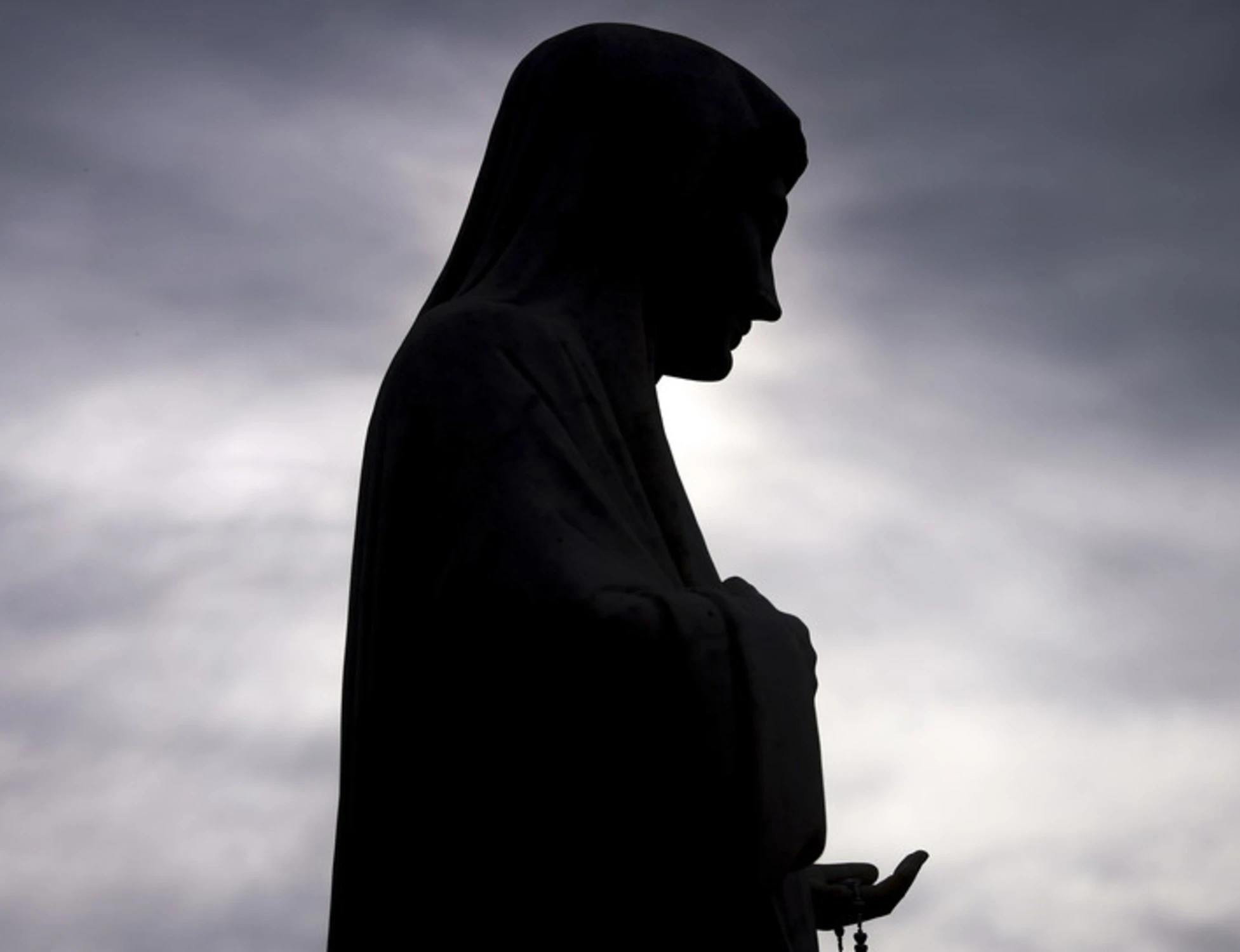 Padre Fanzaga: "Battaglia imminente tra Madonna e satana. Poi avremo la Pace"