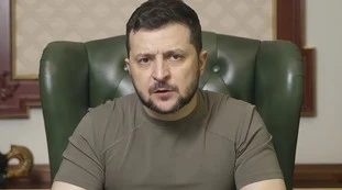 Volodymyr Zelensky, "salsiccia offesa". Retroscena: la mossa del premier ucraino per "salvarsi" in Germania