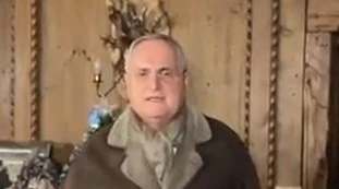 Claudio Lotito, il surreale video di Natale: cosa gli esce di bocca (e occhio alla giacca)