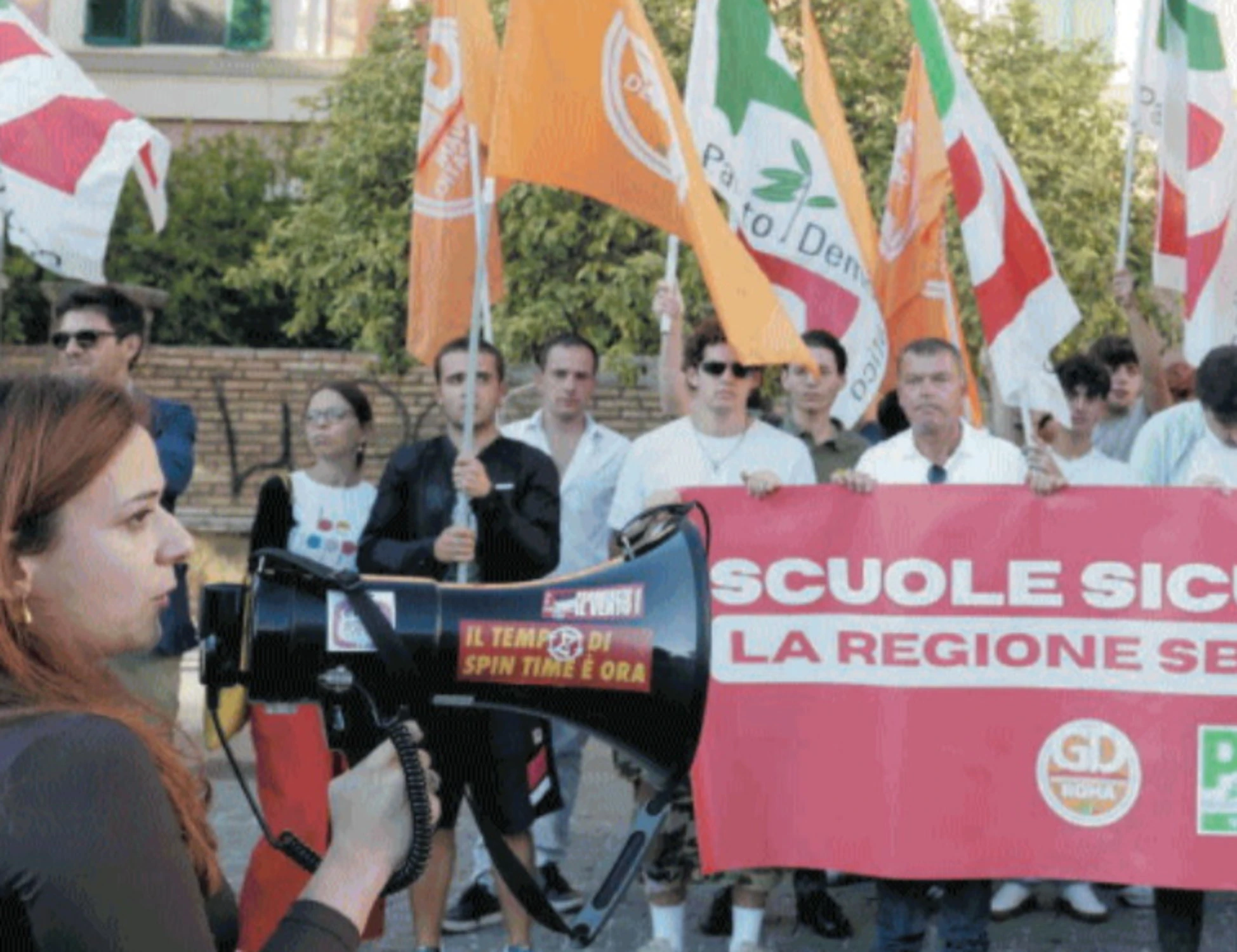 Studenti in piazza contro la Meloni: Landini incita alla rivolta