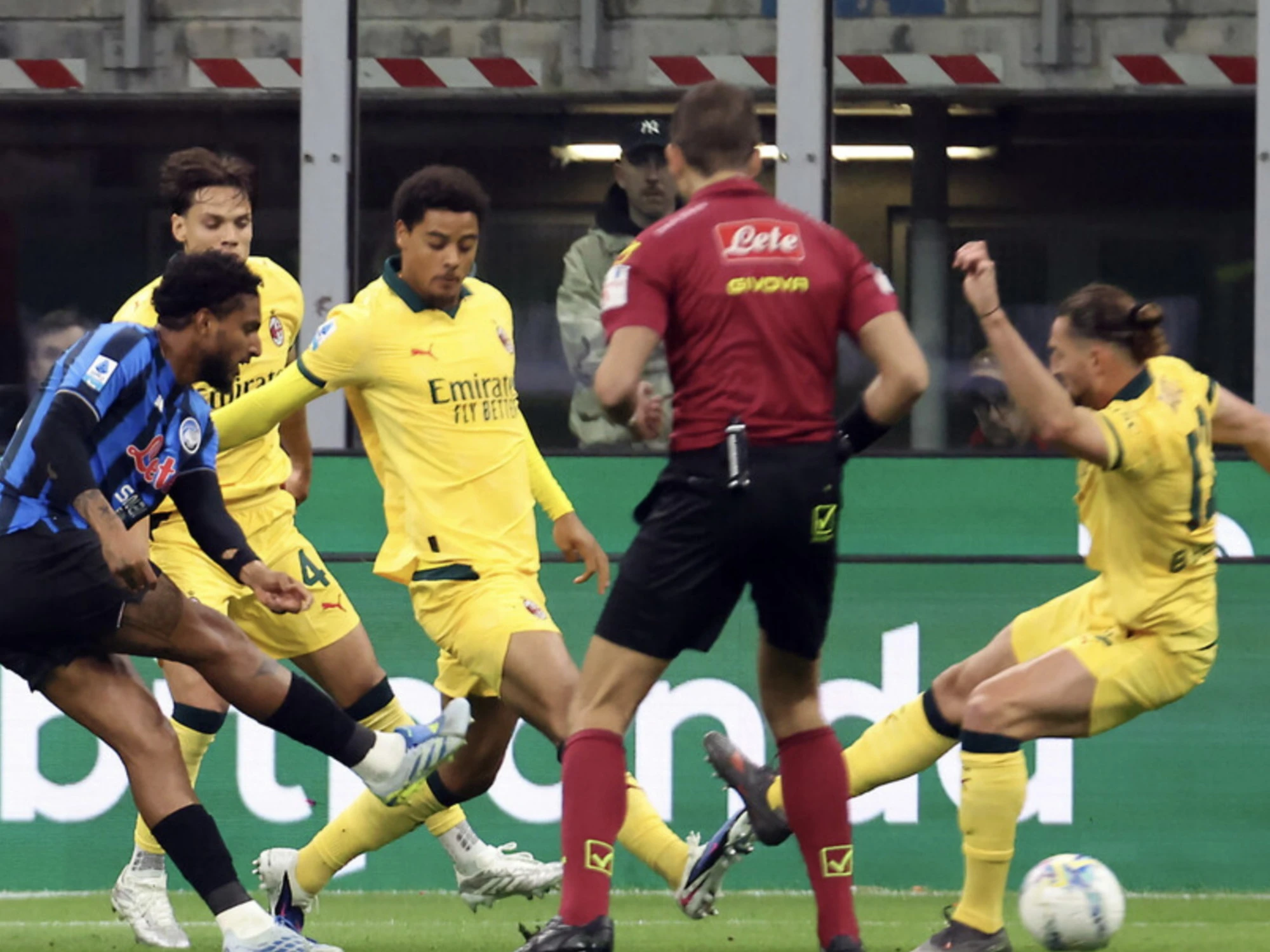 Il Milan non c'è più: crollo con l'Atalanta. Umiliante: cosa è successo al 52'