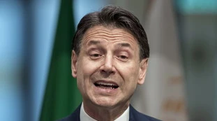 Giuseppe Conte, il "folle" ultimatum a Mario Draghi: il governo può cadere