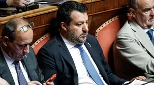 Matteo Salvini, il retroscena sulla crisi: né camerieri, né sberle. Così è caduto Draghi