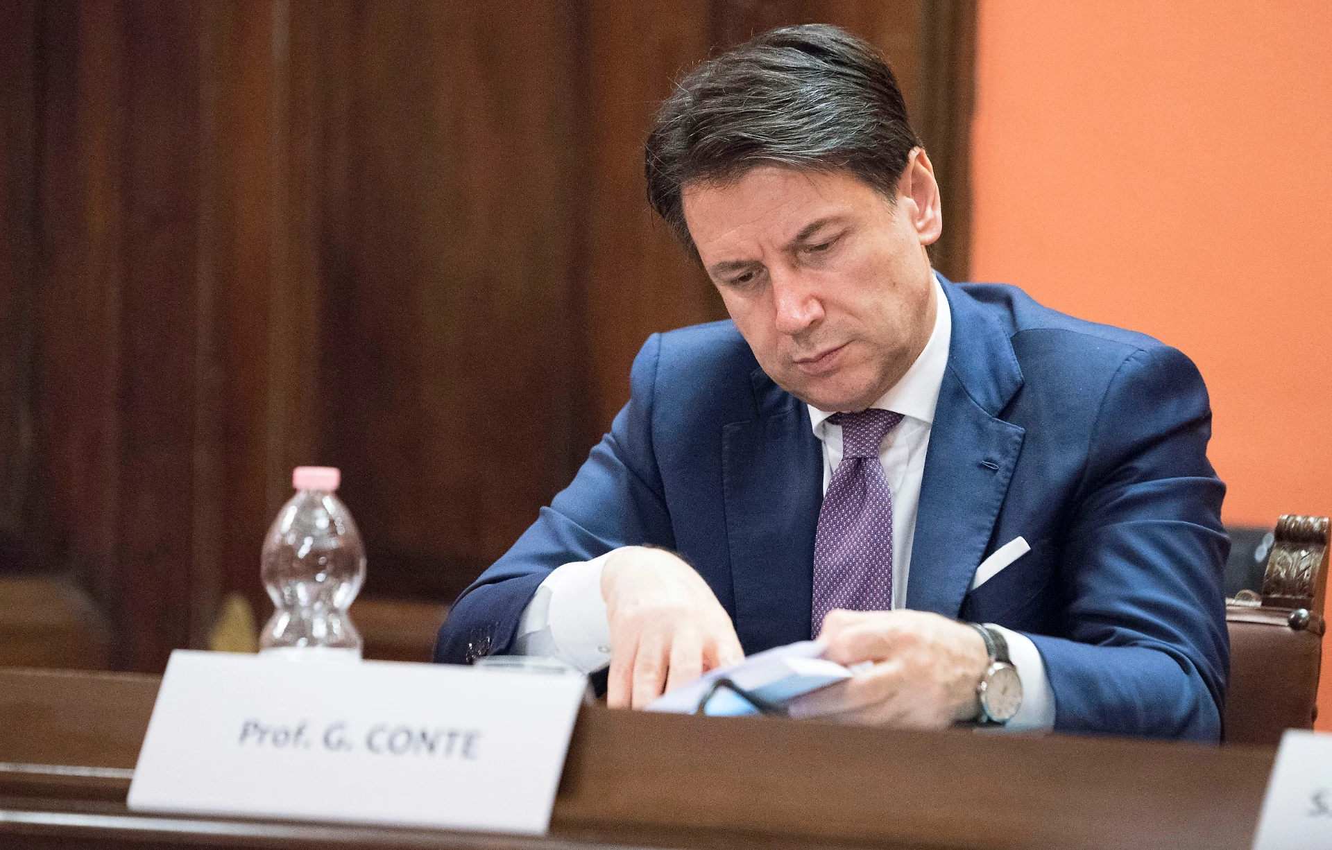 Giuseppe Conte teme le elezioni tra otto mesi: il retroscena, le mosse di Matteo Renzi per aprire la crisi