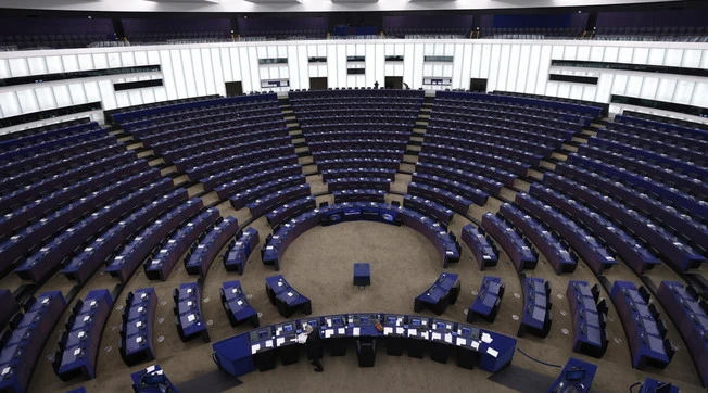 FdI piglia-tutto, il sondaggio Ipsos: dopo le Europee, una nuova maggioranza?