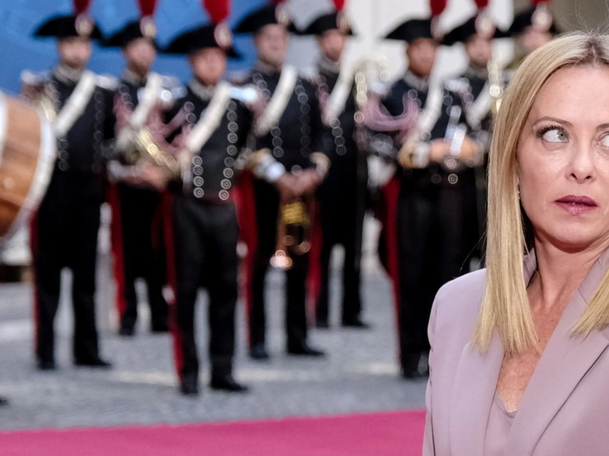 Giorgia Meloni e le balle sul volo di Stato, lo sfogo: "Hanno davvero toccato il fondo"