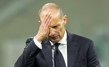 Milan, la chat privata di Jimenez contro Allegri: esplode lo scandalo