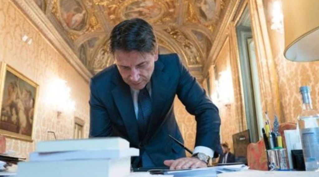 Coronavirus, Giuseppe Conte sulla Fase 2: "Riaprire tutto è da irresponsabili. A breve i dettagli del programma"