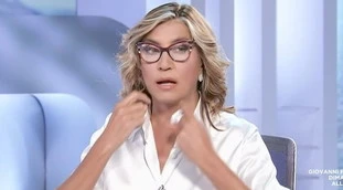 L'aria che tira, raptus di Myrta Merlino al rientro in studio: "Ti posso baciare?". Attimi di gelo (e chissà Tardelli...)