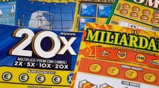 Gratta e Vinci, il disastro di Natale: ecco tutti i tagliandi che vengono annullati, la lista-fiume