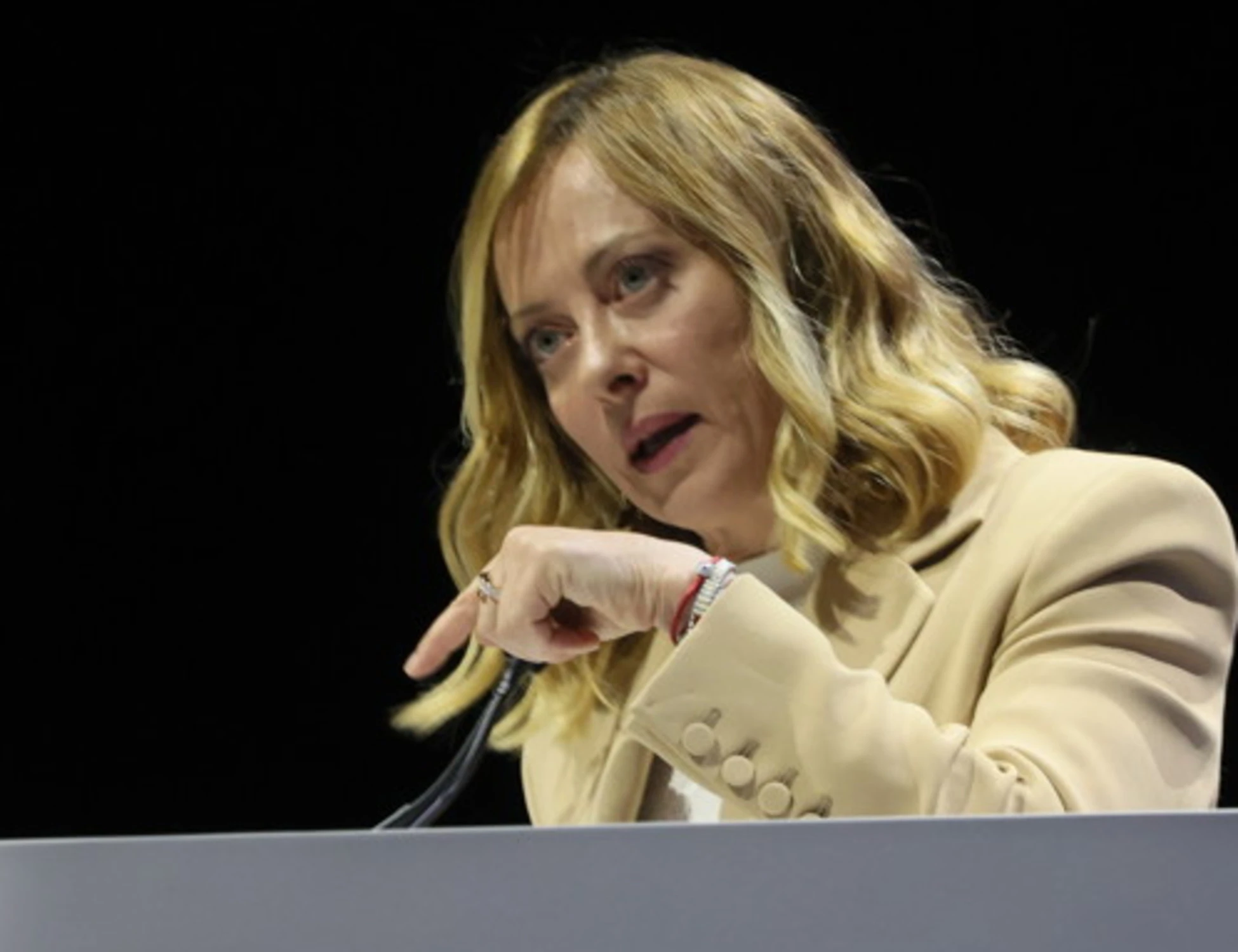 Giorgia Meloni a testa alta: "Abbiamo difeso il vino dall'Europa"