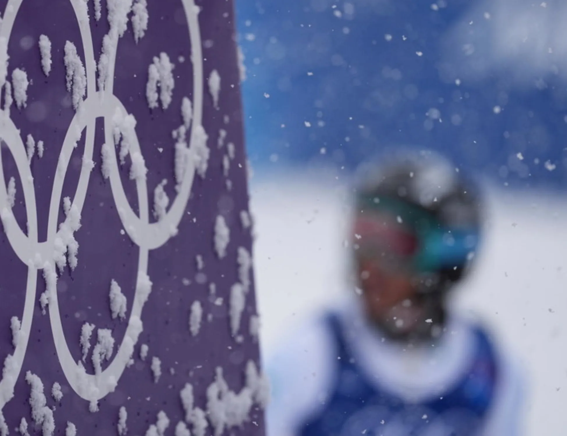 "Si è fatto la maxi-iniezione sul pene": scandalo a luci rosse