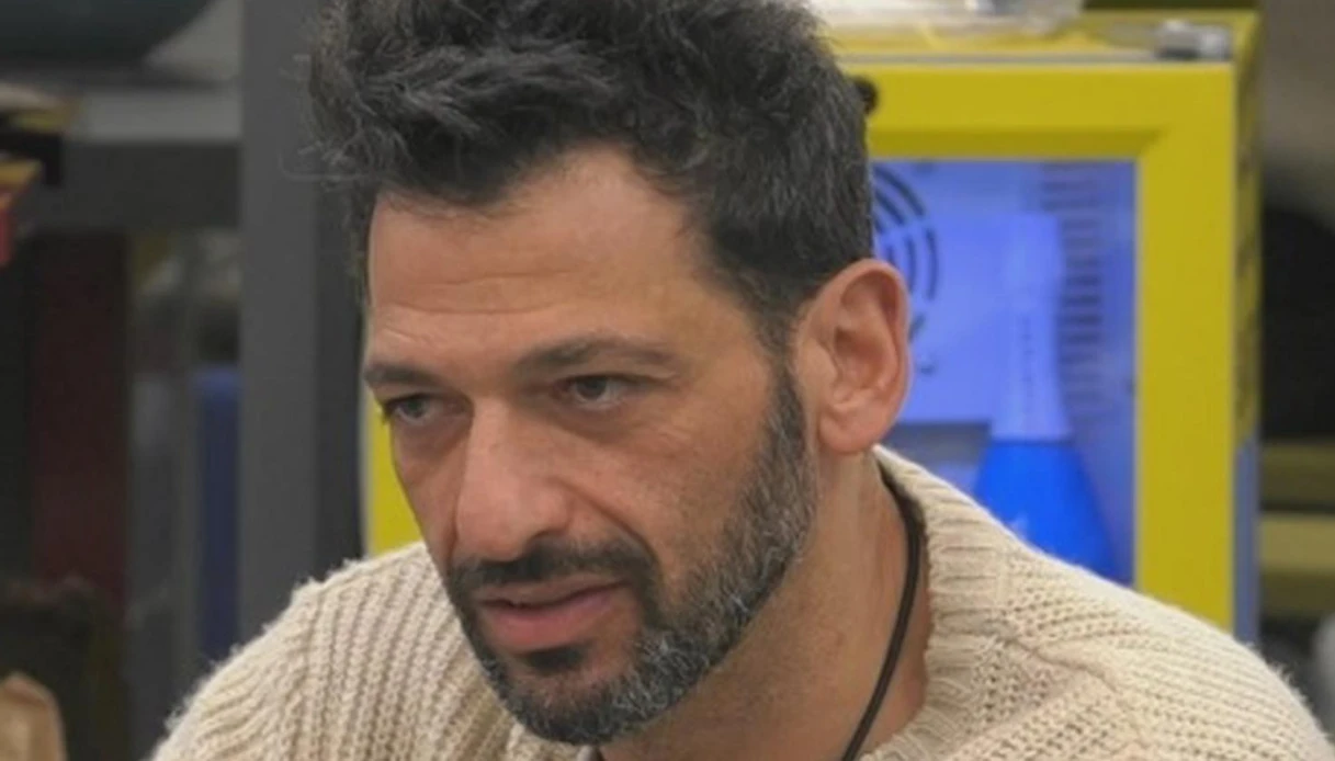 Grande Fratello Vip, crisi di nervi per Pago: "Bast***, pezzi di m***". Ora rischia grosso