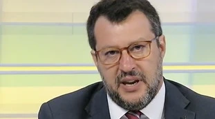 Matteo Salvini su Silvio Berlusconi e Luca Palamara: "La magistratura? In Italia spesso qualcosa di disgustoso"