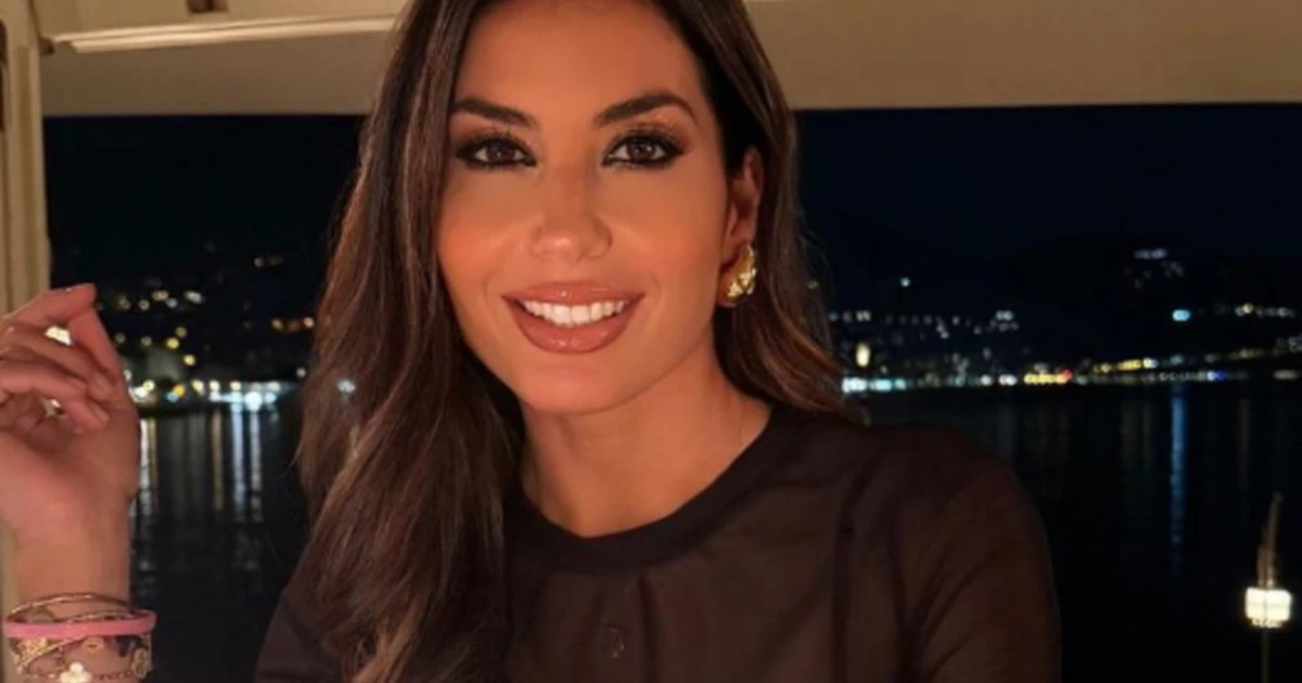 Elisabetta Gregoraci, la maglietta trasparente scatena l'odio