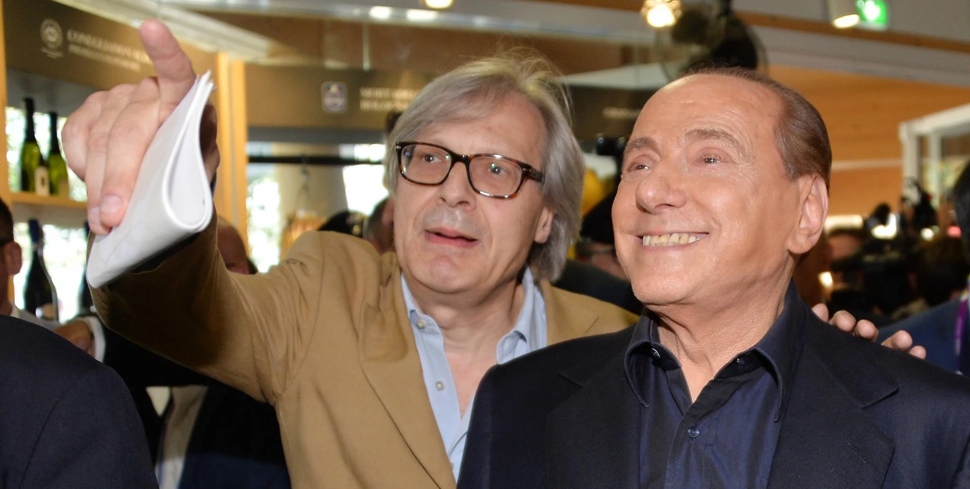 Silvio Berlusconi, Vittorio Sgarbi fa saltare l&apos;alleanza: no alla quarta gamba con gli ex Dc
