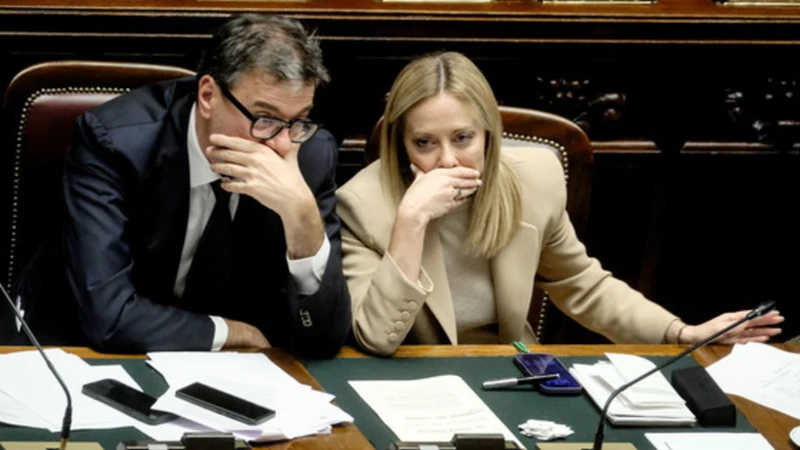 https://media.liberoquotidiano.it/Yw2XKRHht24tjbOdLXTfwGgRQmSFniLrPsni4gUDf1M/width:800/quality:90/aW1hZ2VzLzIwMjYvMDYvMjQvMTA1MTQyMzAxLTJlZmI5OTY2LWRjNTYtNGU4Yi1iZTRkLTNlNDQzMmRjY2M2MS5qcGc.webp
