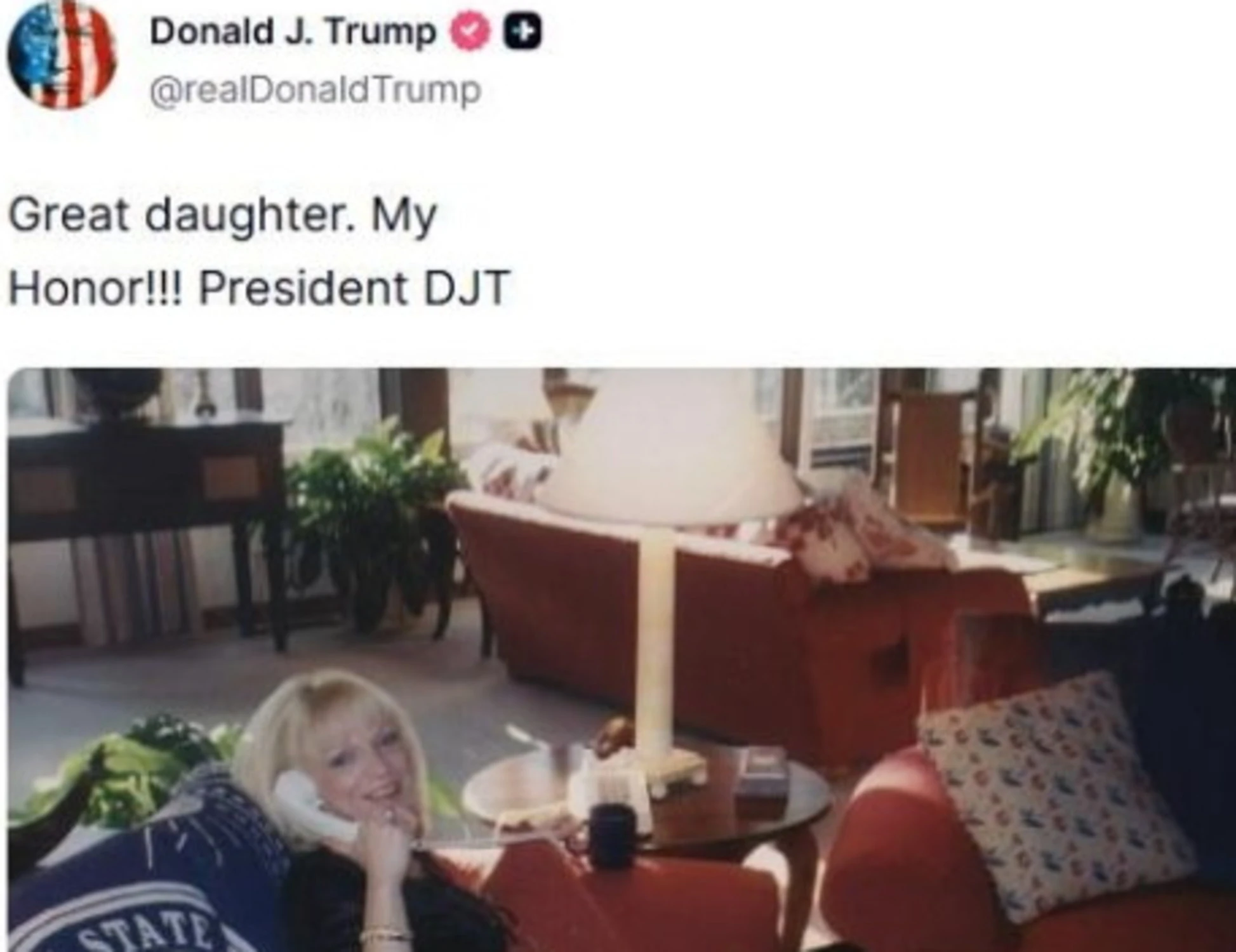 Trump, il giallo-terremoto: "Figlia eccezionale", chi è questa bionda