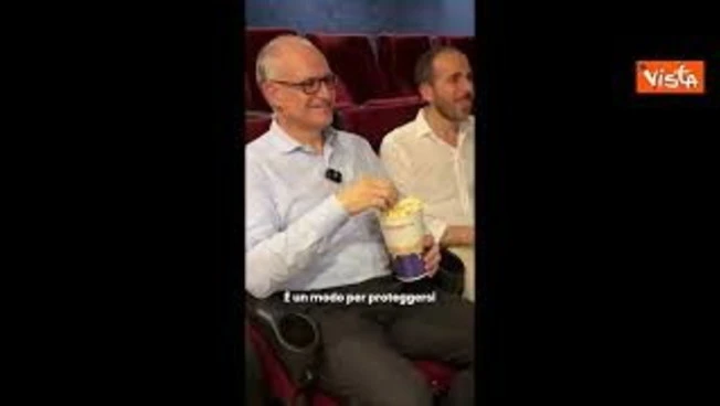 L'annuncio di Gualtieri con il ventaglio: Contro il caldo a Roma, cinema gratis in 11 sale
