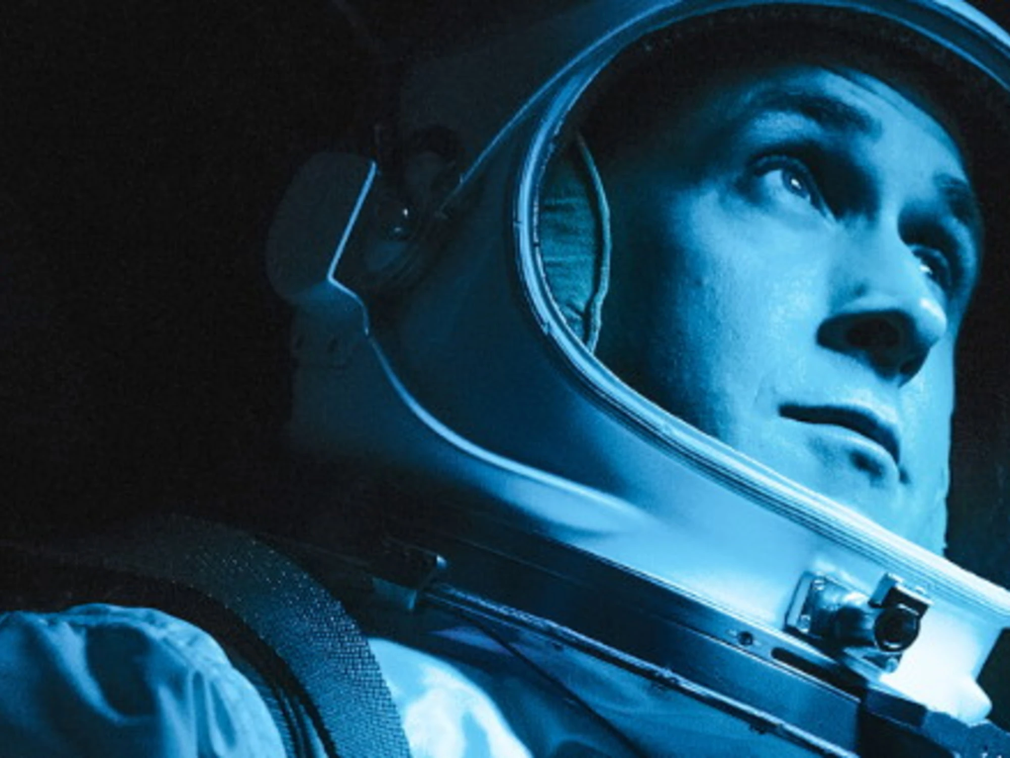 "First man" ipnotizza un esercito di nottambuli