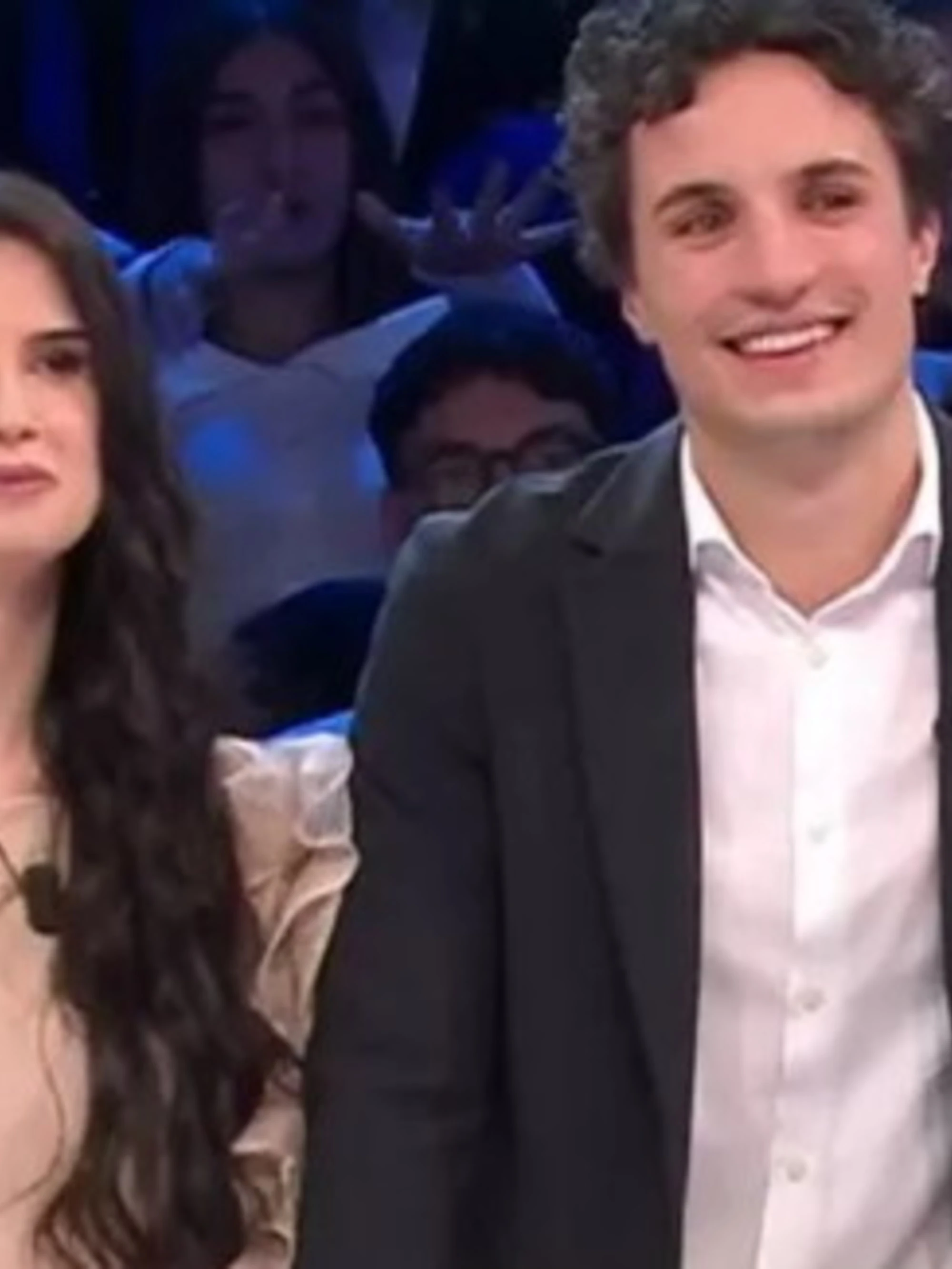 Affari Tuoi, "gli sta bene": bufera su Simon