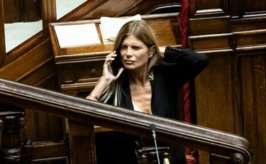 Meloni a valanga contro Ravetto e vannacciani: "Dovevate dimettervi, chi state difendendo?