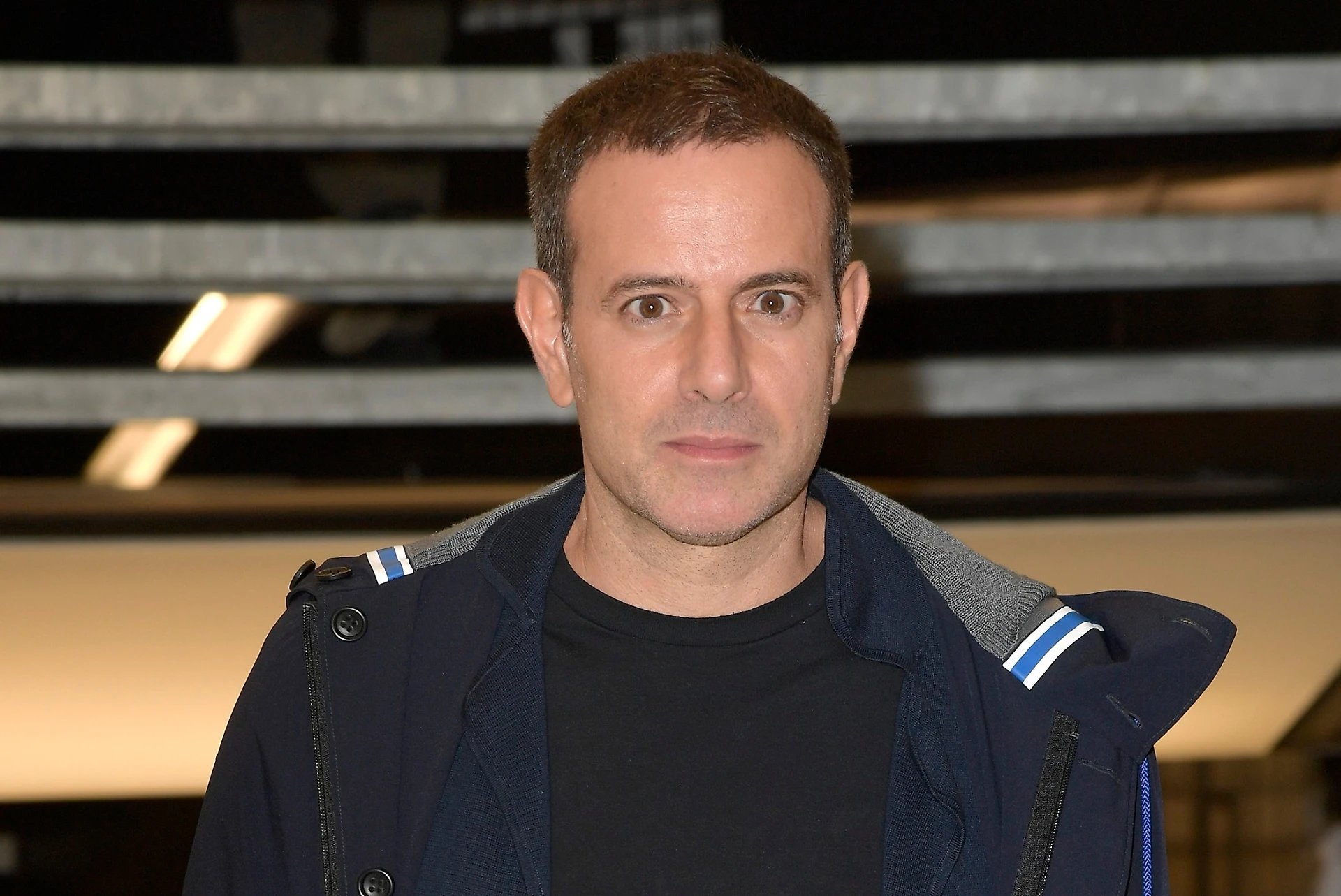 Fausto Brizzi, causa per risarcimento danni alle ragazze. Una gli scriveva: "Inginocchiati, perché..."