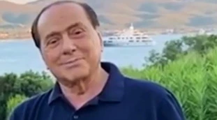 Silvio Berlusconi, la bella vita per sempre: ecco con chi ha passato la giornata in Costa Smeralda