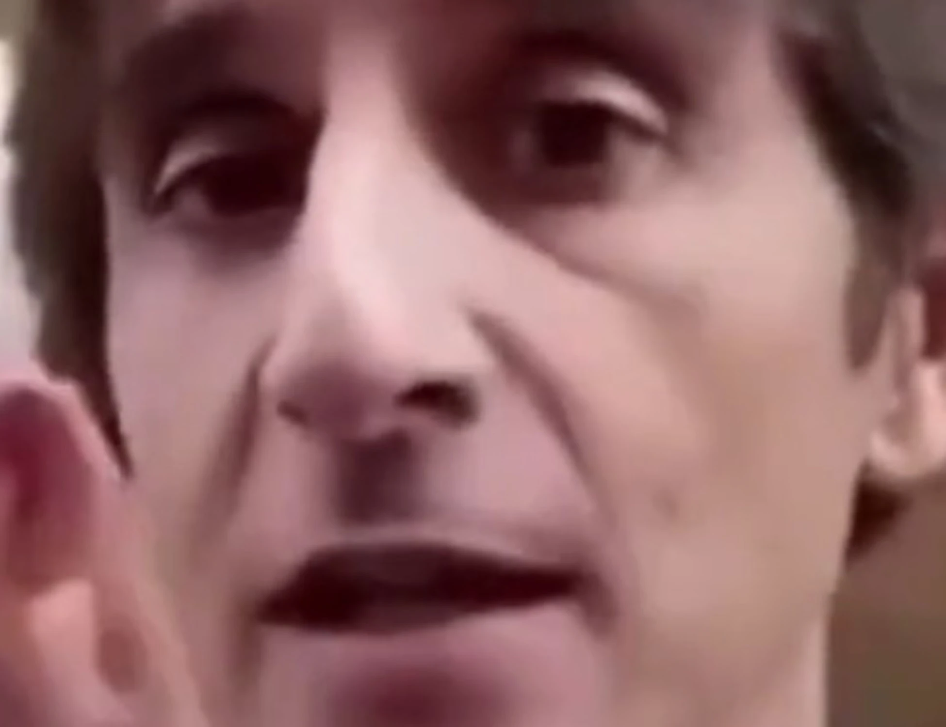 Leggi l'articolo: Vergogna contro Donzelli: il video falso