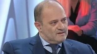 Franco Bechis, l'insegnante precaria premiata da Mattarella? Senza stipendio da un mese