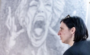 Pd, "meglio maiale che...". L'ultima vergogna, Elly Schlein balbetta