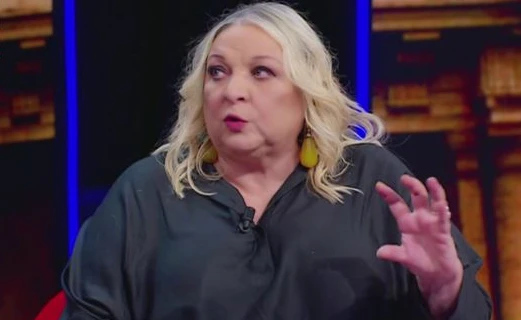Maria Giovanna Maglie, vaffa al governo: "Imbecilli dei supermercati? Baciano i cinesi e poi l'apocalisse"