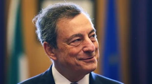 Franco Bechis su Fitch, bordata all'Italia: "Costretti a usare il Mes, poi Mario Draghi premier con il voto dei mercati"