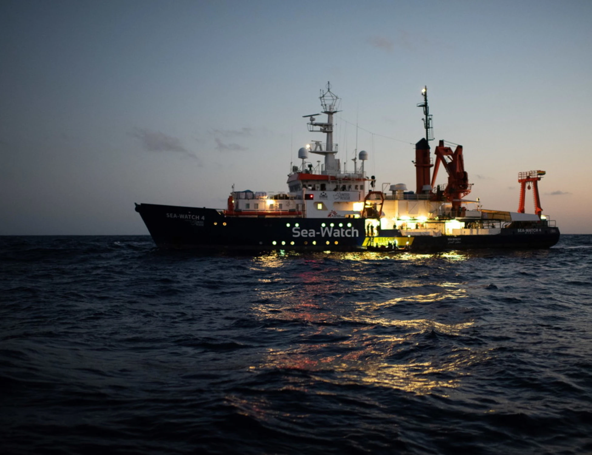 Sea Watch 5, "entriamo in porto a Trapani". E cala la mannaia: come verrà sanzionata