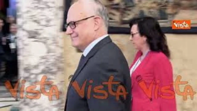 Relazione Banca d'Italia sul 2025, gli arrivi di Panetta, Angelini, Gualtieri e Draghi