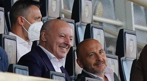 Inter, scontro col Napoli anche sul mercato: "Obiettivo primario", sfida per il colpaccio a costo zero