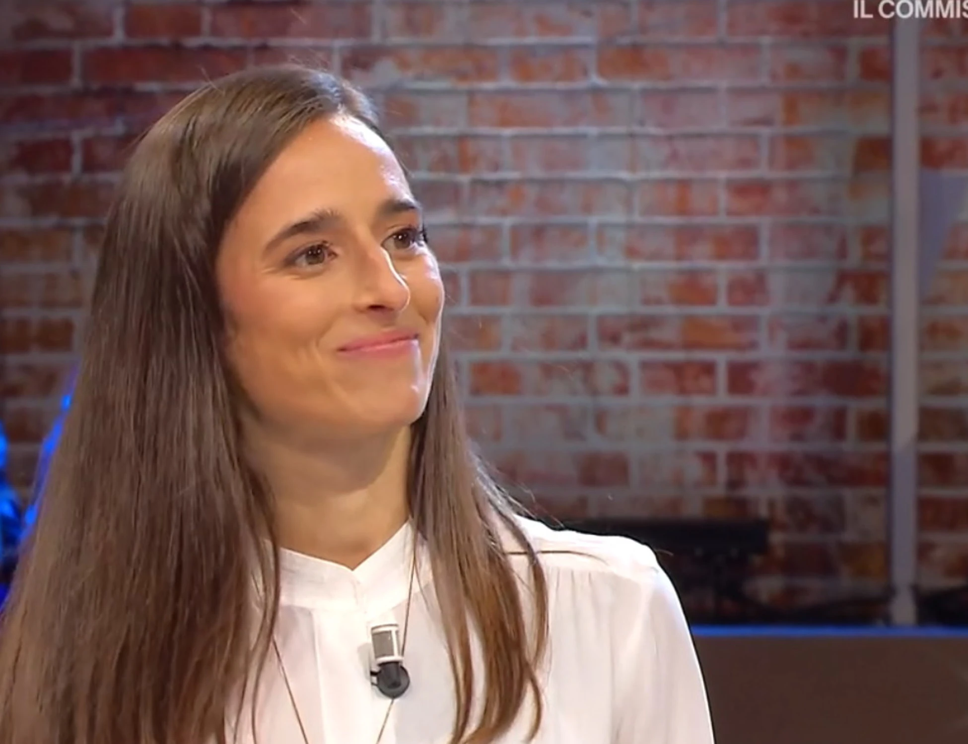 Affari Tuoi, telespettatori in rivolta contro Erika: "Infantile e antipatica"