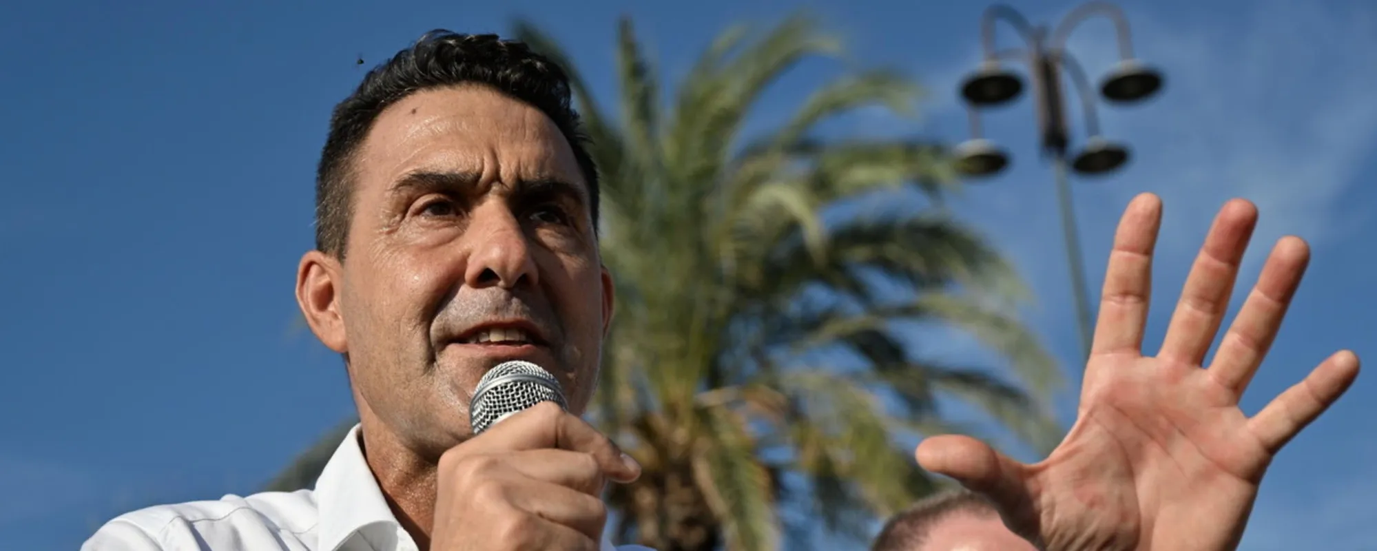 Vannacci in calo, il sondaggio La7 conferma: cosa sta cambiando