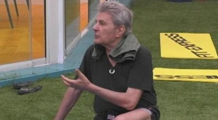 Fausto Leali al Grande Fratello Vip, Barbara D'Urso: "Ma come ti viene in mente di parlare di Mussolini dopo un giorno?"