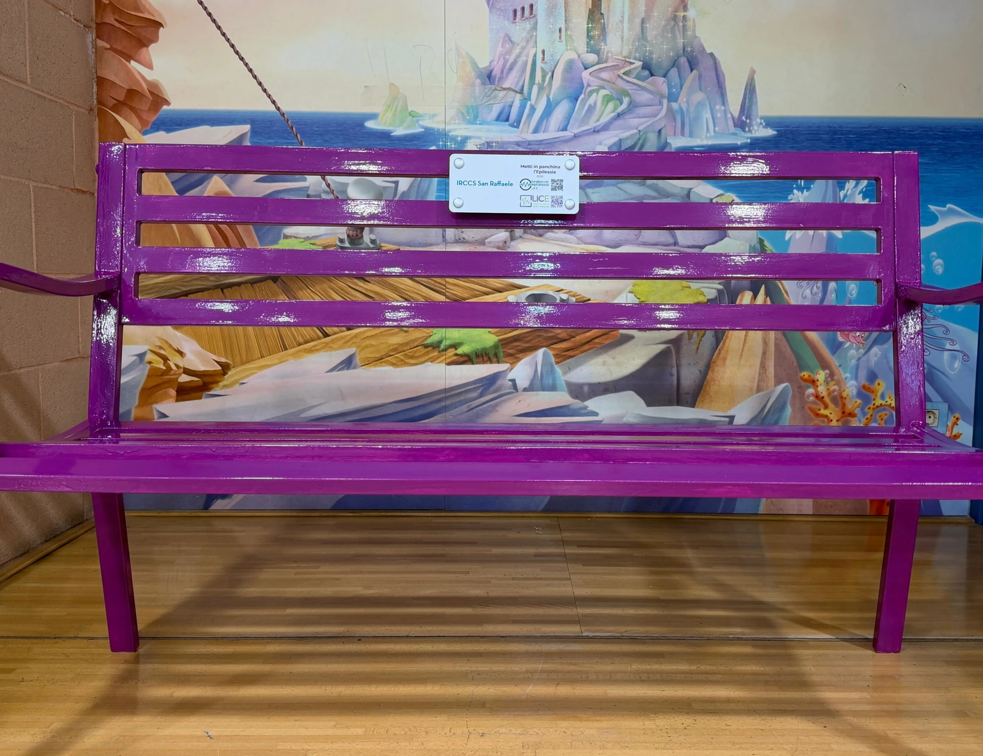 Una panchina viola per l'epilessia, all'IRCCS San Raffaele di Roma un gesto contro lo stigma e l'isolamento sociale